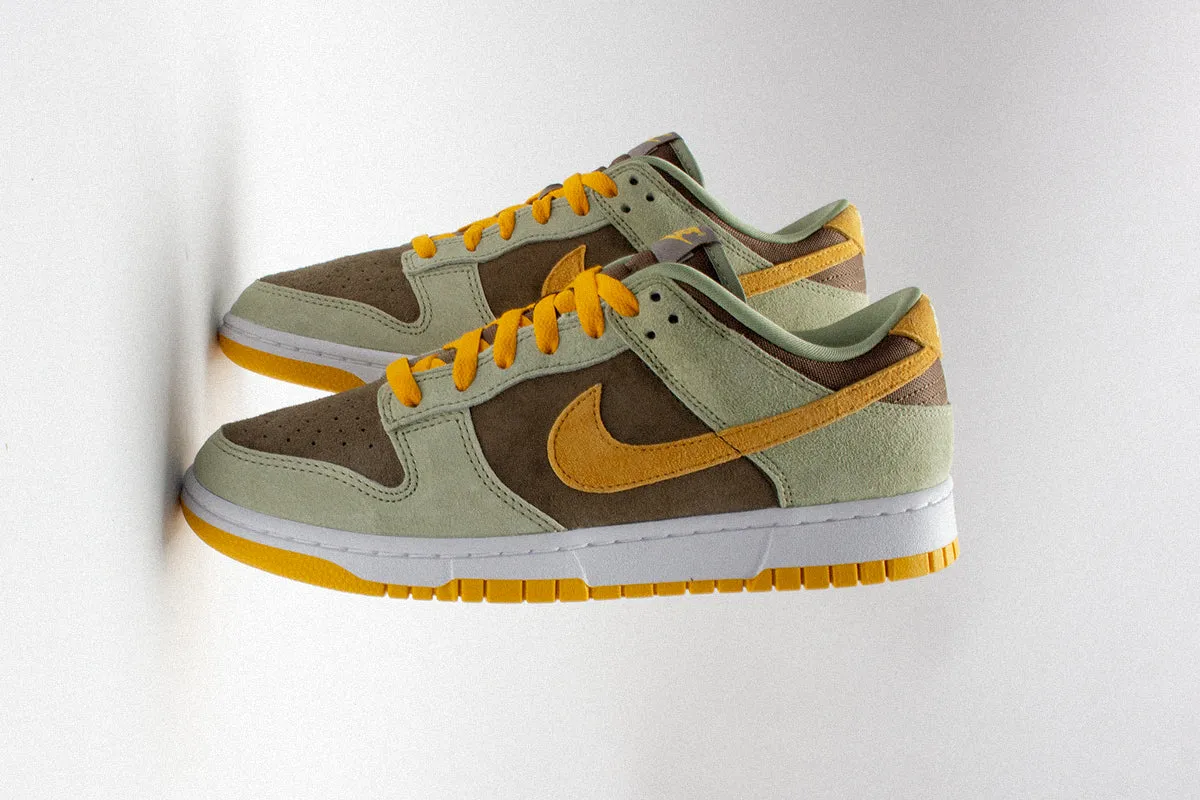 Dunk Low SE