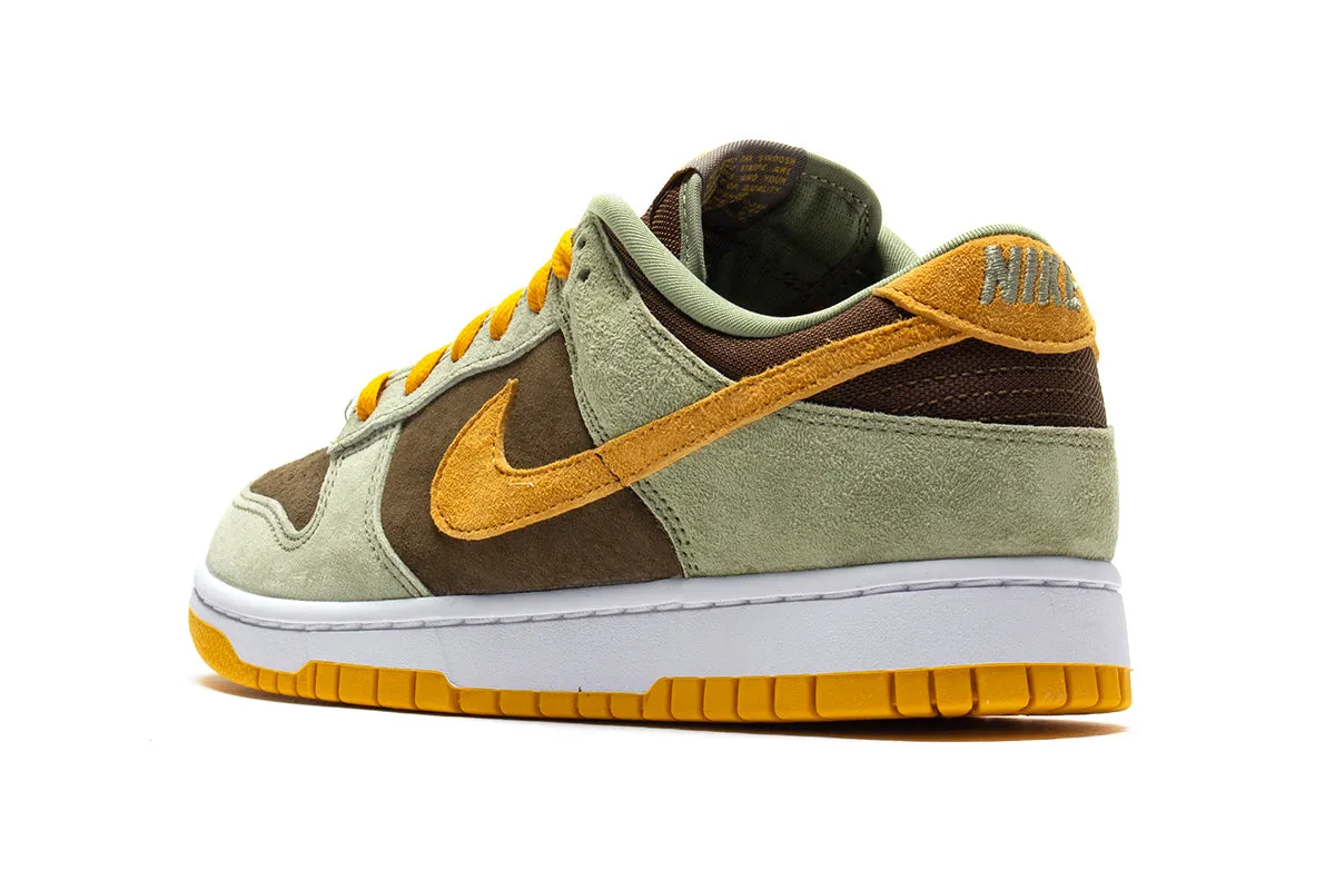 Dunk Low SE