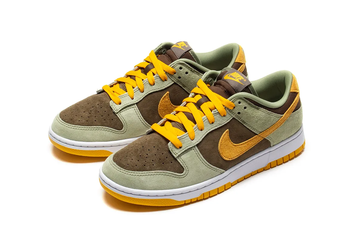 Dunk Low SE