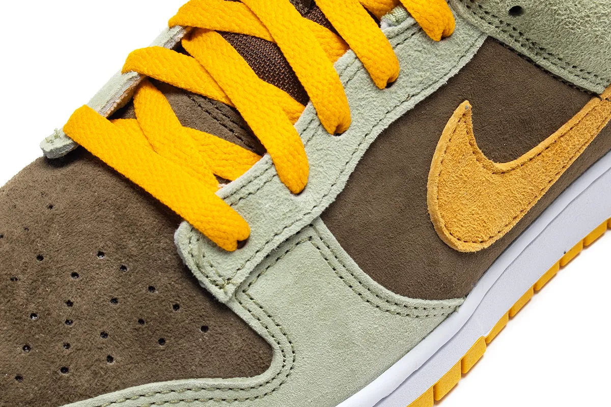Dunk Low SE