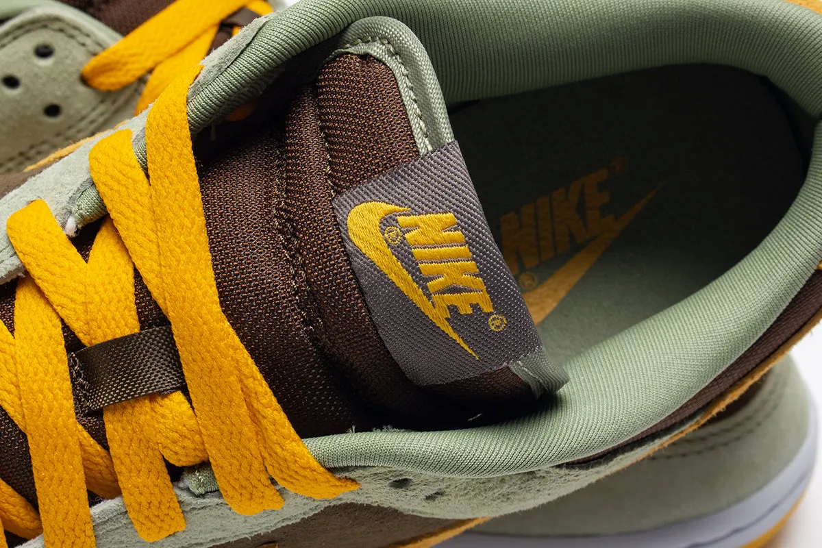 Dunk Low SE