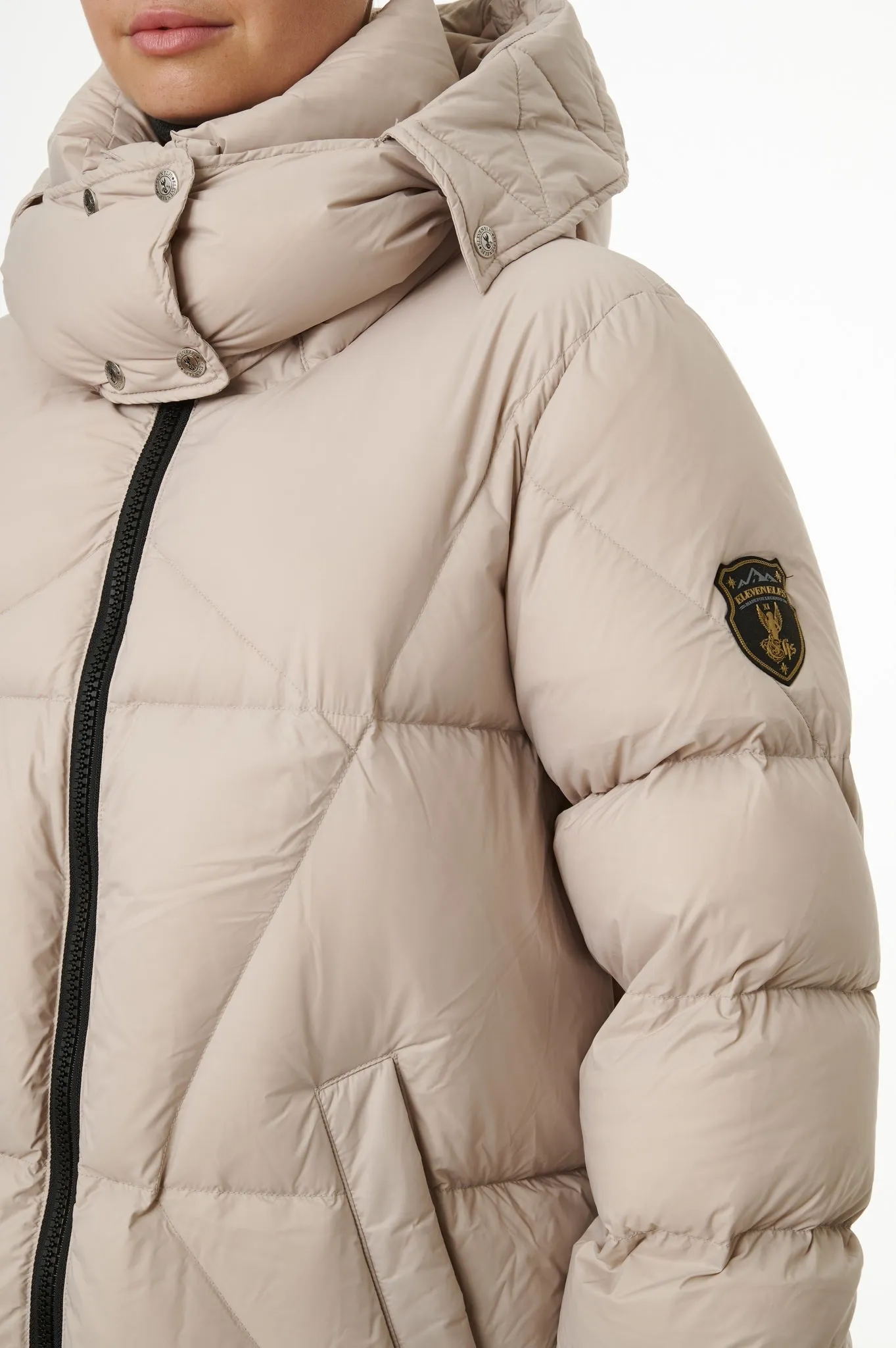 Finnja Down Coat | Linen & Black