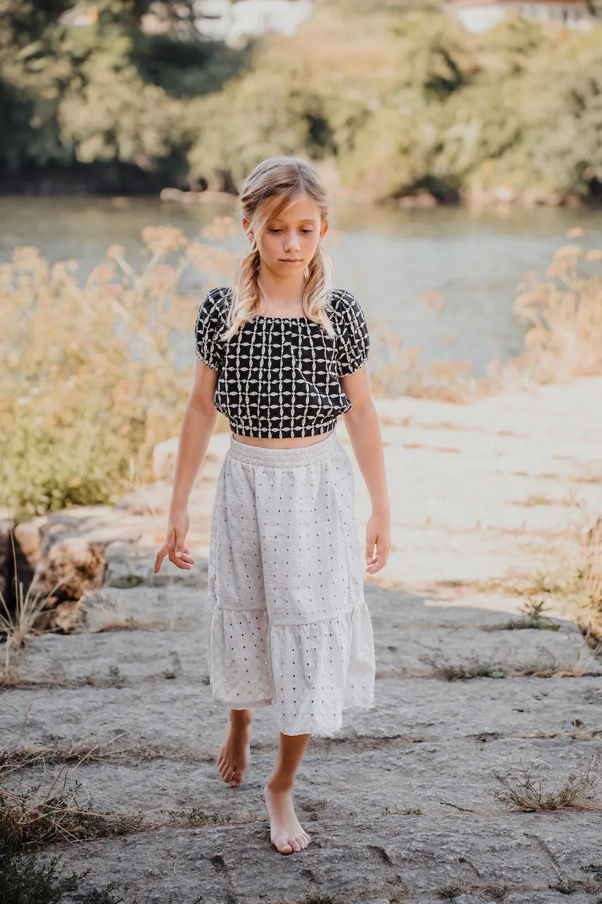 Top Alejandra Tile